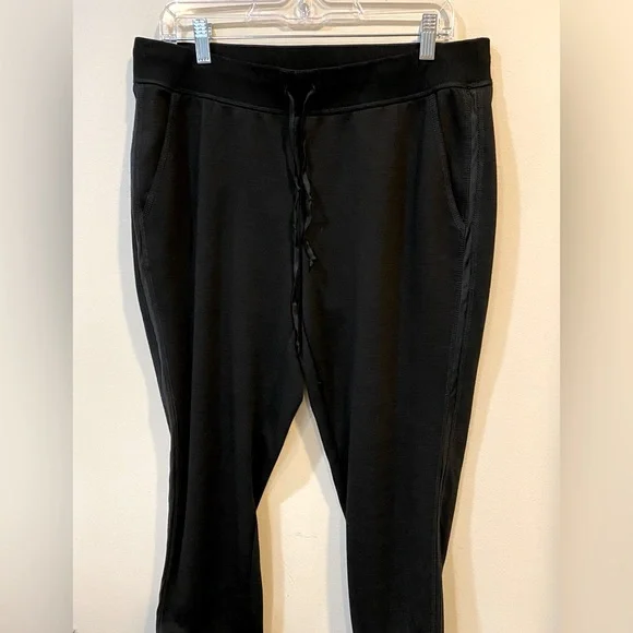 Black Market White Satin Joggers Go Balance Cuffed Yoga Jogger